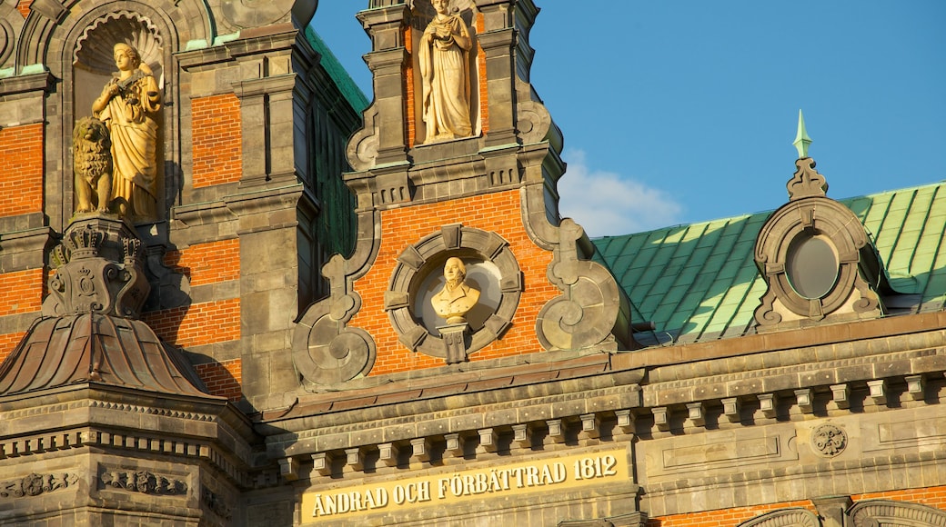 Rathaus von Malmö welches beinhaltet Verwaltungsgebäude und historische Architektur