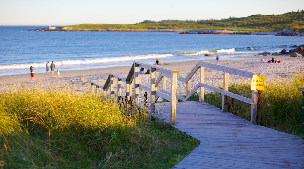 Crystal Crescent Beach