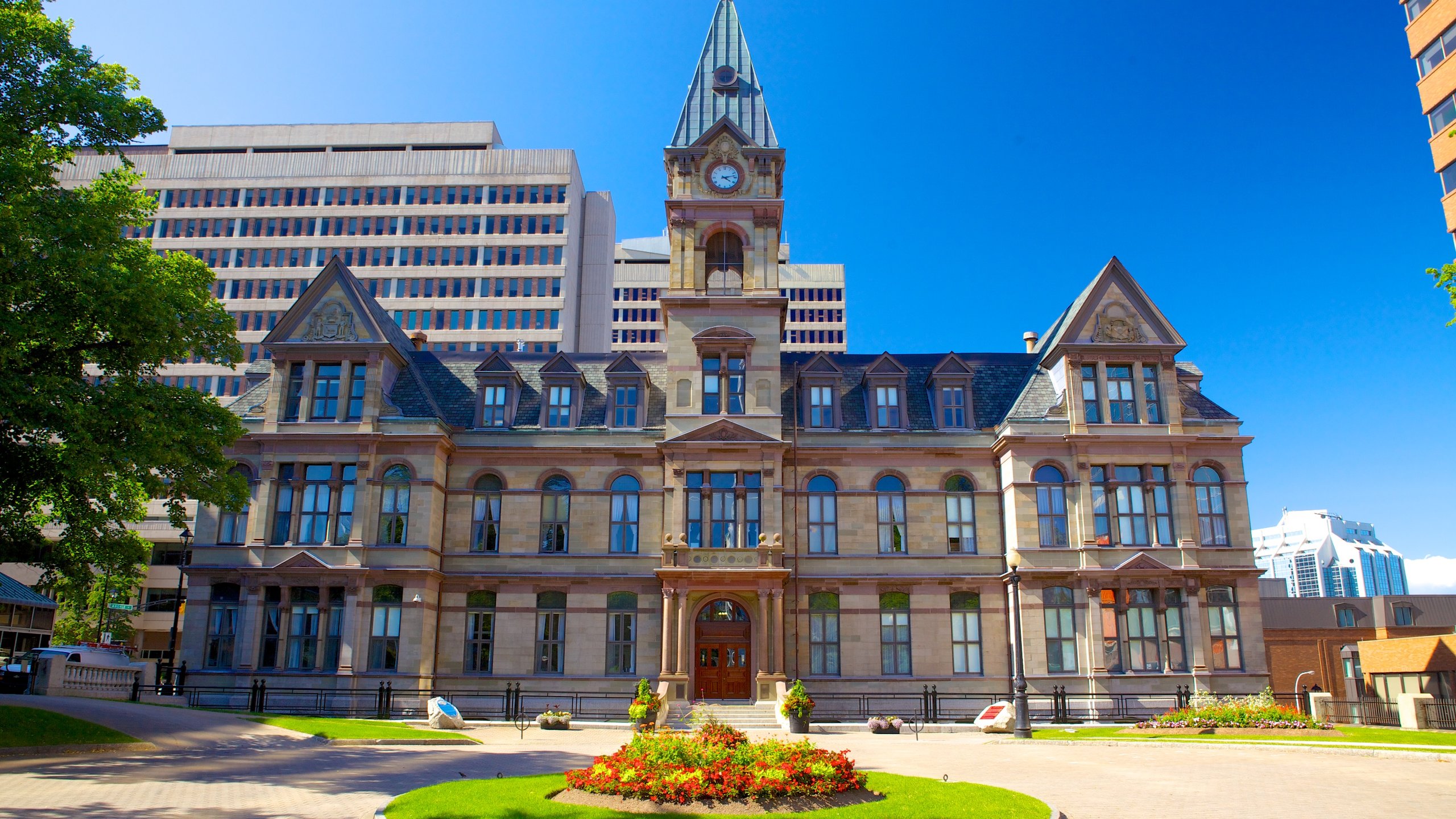 Halifax which includes an administrative buidling and heritage architecture