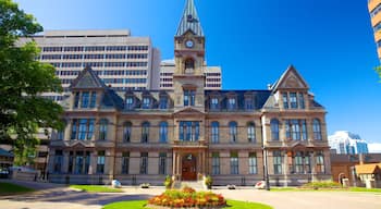 Halifax inclusief een overheidsgebouw en historische architectuur