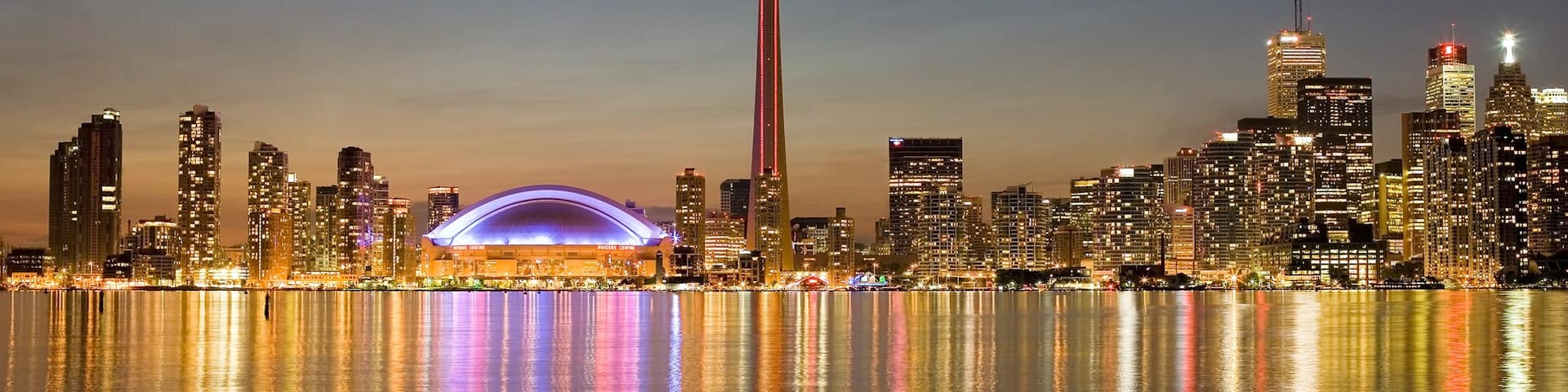 Tour CN mettant en vedette gratte-ciel, architecture moderne et ville