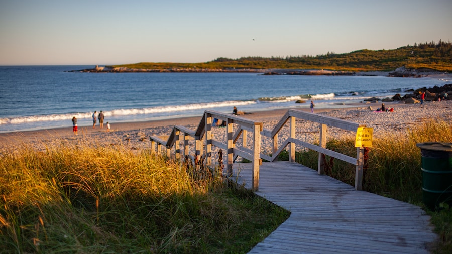 Crystal Crescent Beach