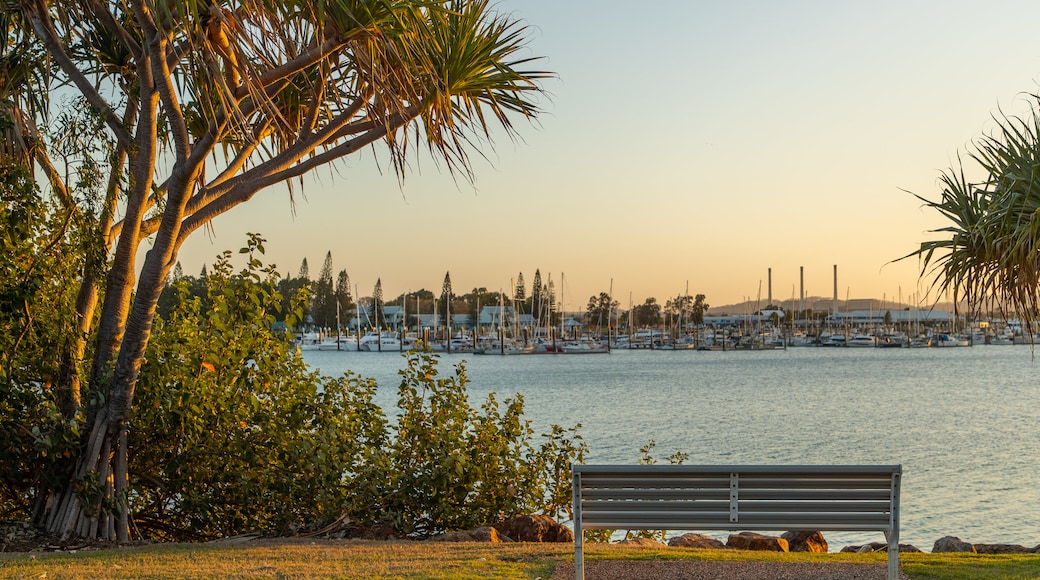 Callemondah featuring a bay or harbor, a sunset and a park