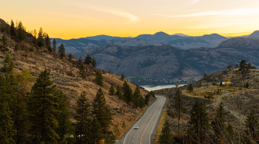 Osoyoos showing landscape views, a sunset and mountains