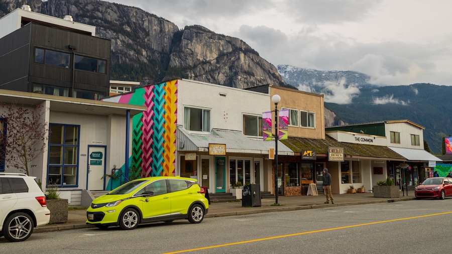 Downtown Squamish featuring a small town or village
