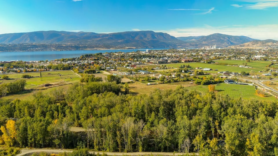 Regional District of Central Okanagan showing landscape views and farmland