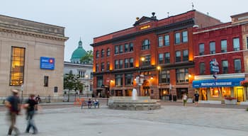 Kingston featuring a square or plaza, heritage architecture and a fountain