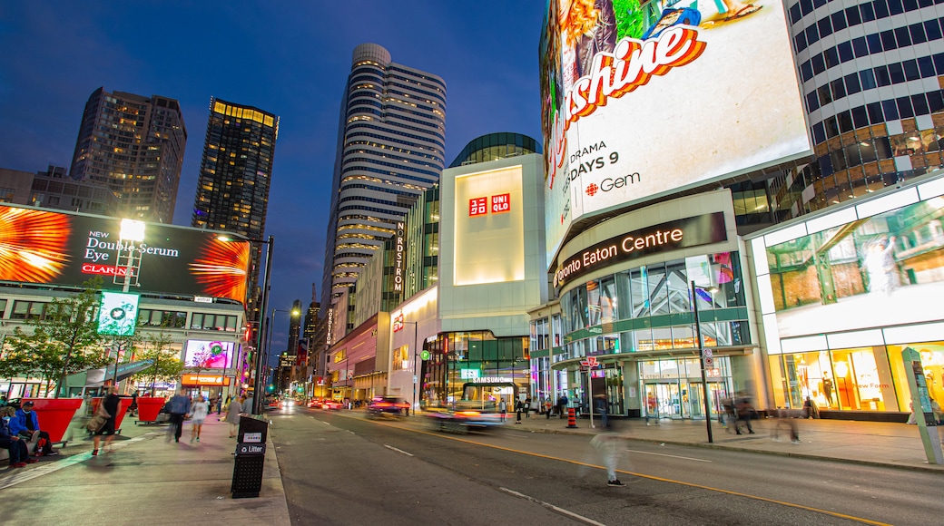 Yonge-Dundas Square