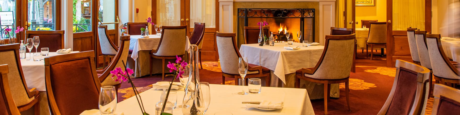 Peller Estates Winery showing heritage elements and interior views