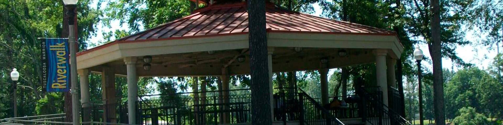 Tuscaloosa showing a park