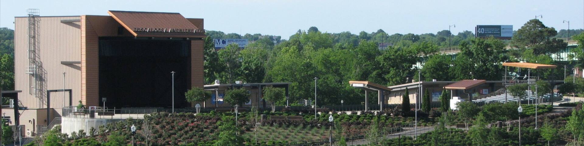 Central Alabama featuring theatre scenes, a park and street scenes