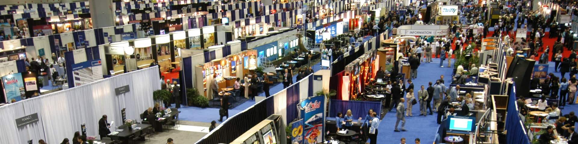 Orlando featuring a square or plaza, theatre scenes and a festival