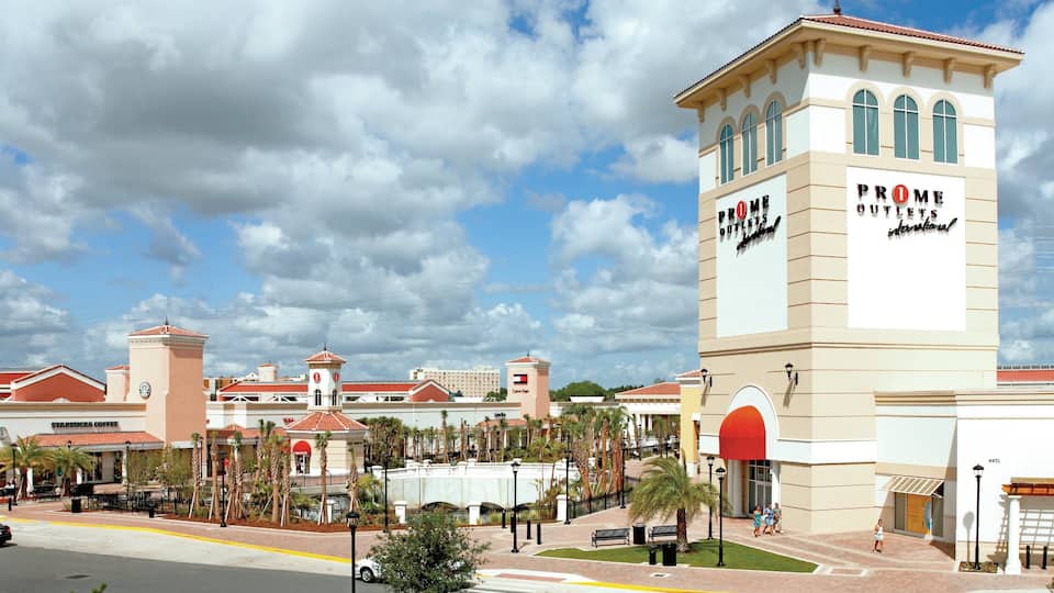 Orlando ofreciendo compras y señalización