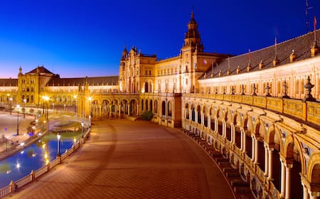 Enjoy the Best Cheap Flights to Spain! 2025 - Navigating Spain like a Local