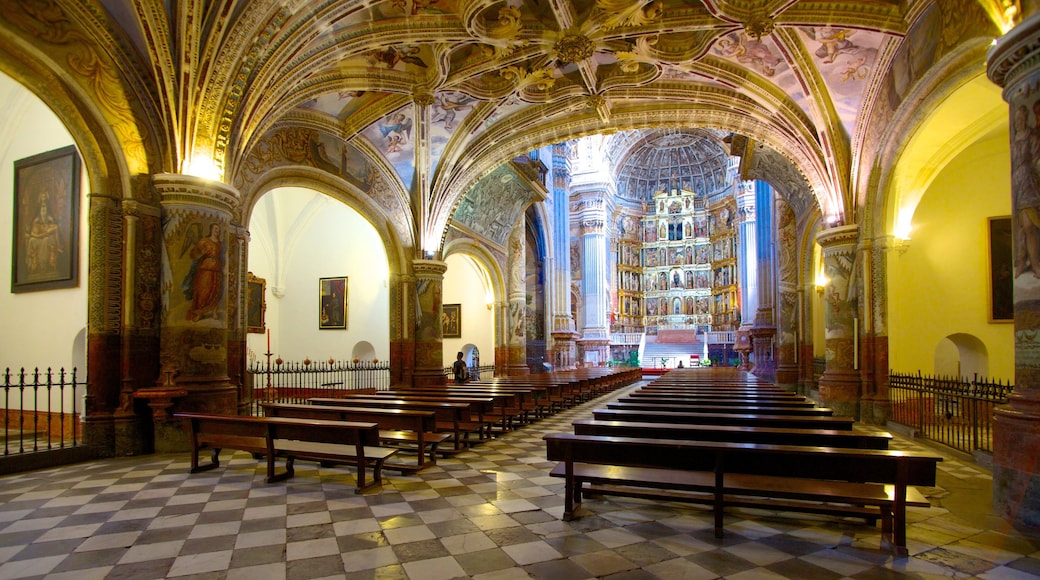 MonastÚre de San Jerónimo mettant en vedette patrimoine architectural, vues intérieures et église ou cathédrale