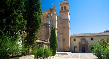 San Jeronimo Monastery which includes heritage architecture and a church or cathedral