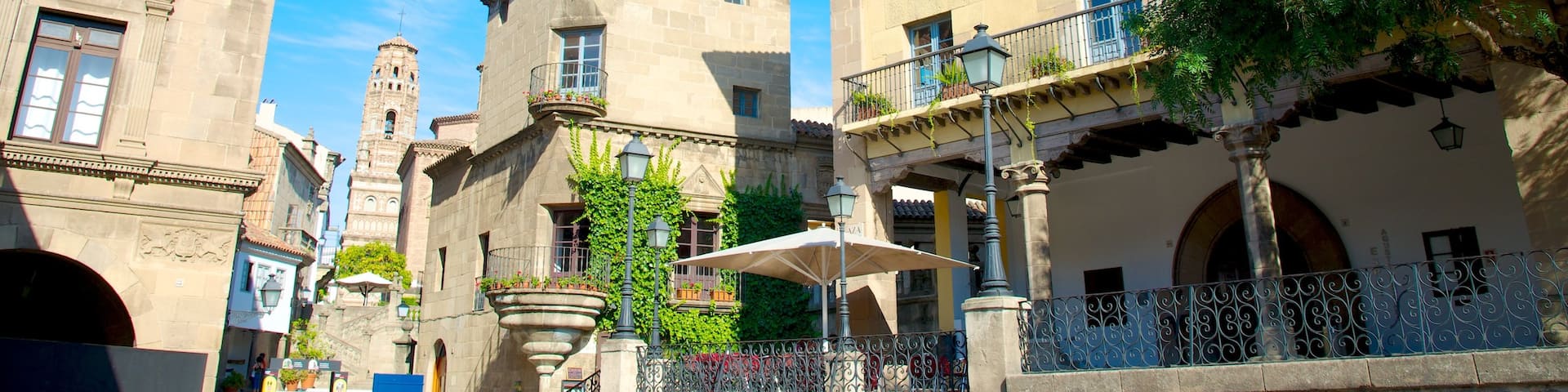 Poble Espanyol featuring heritage architecture and a city