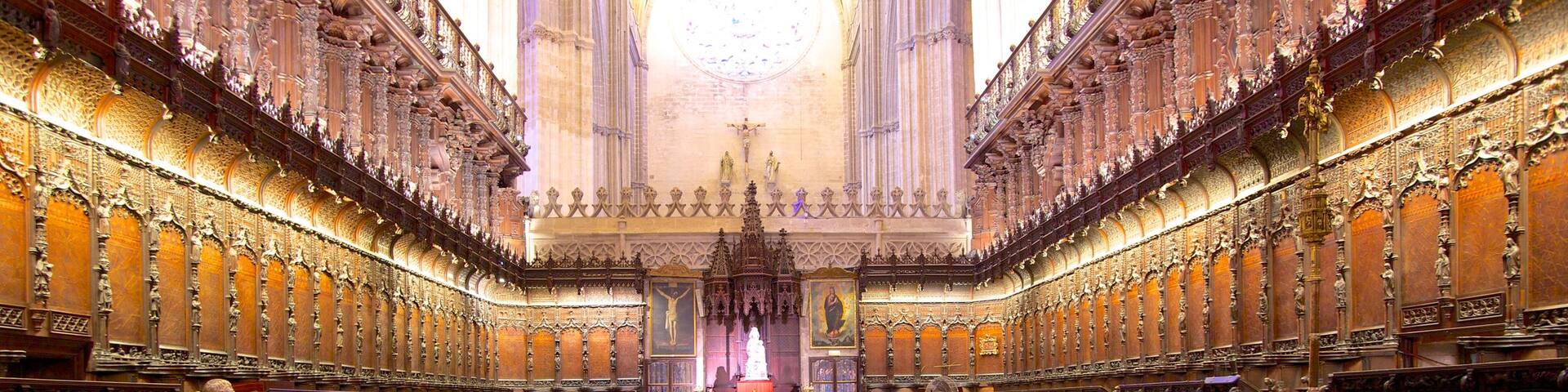 Seville Cathedral featuring religious aspects, heritage architecture and interior views