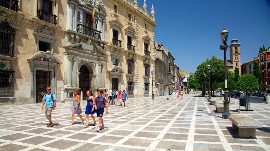 Plaza Nueva which includes a square or plaza, a city and an administrative buidling