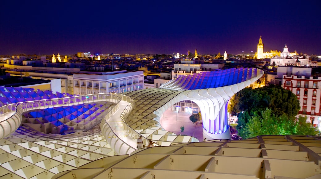 Metropol Parasol caracterizando uma cidade, cenas noturnas e linha do horizonte