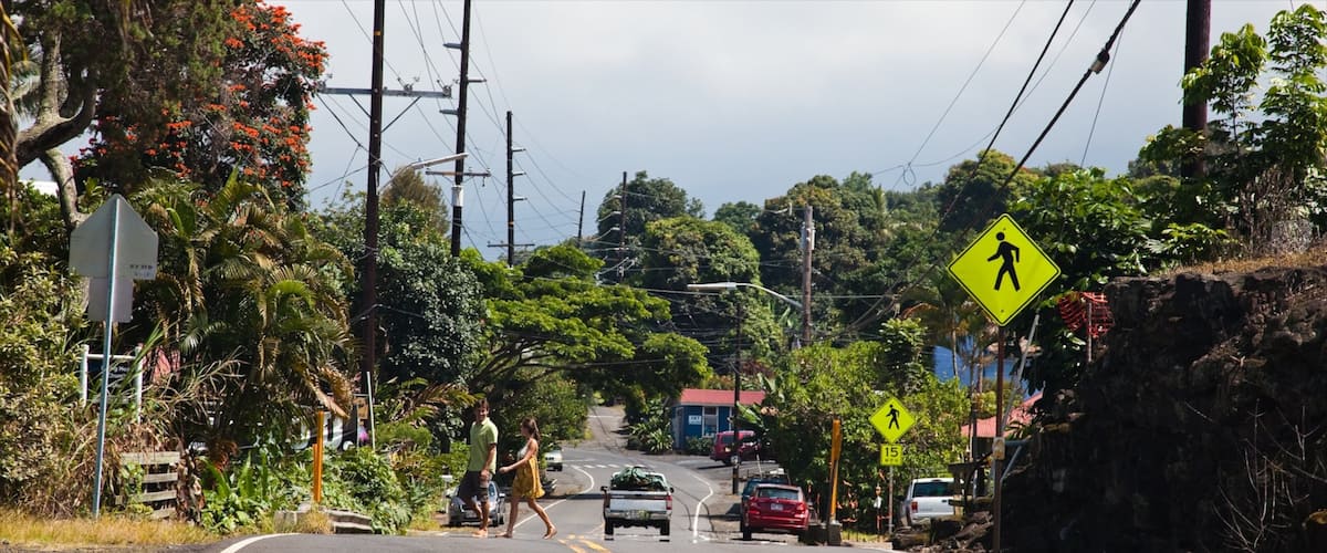 Holualoa featuring street scenes