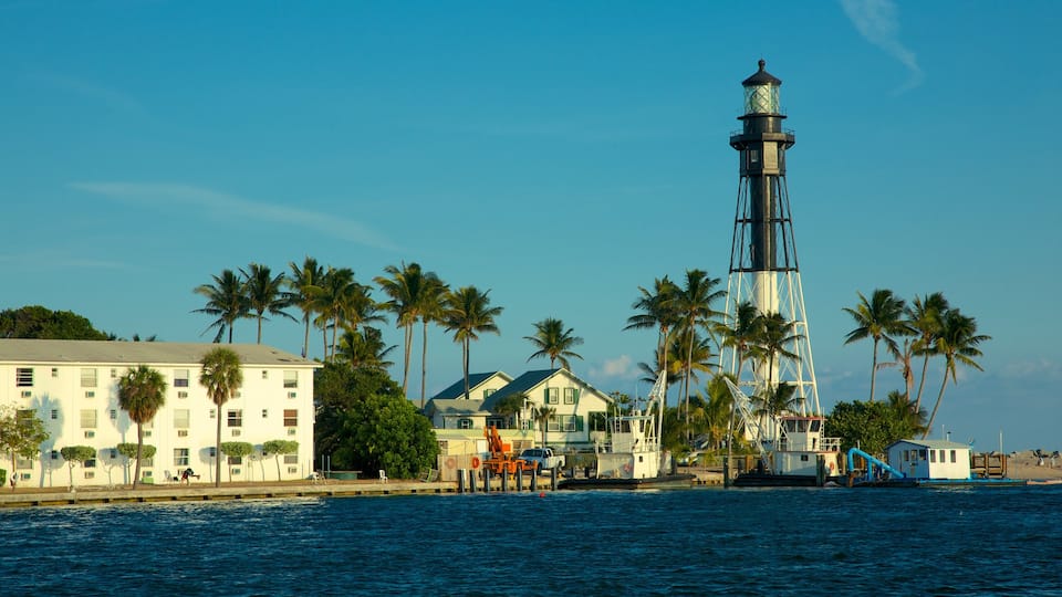 Fort Lauderdale showing general coastal views, tropical scenes and a bay or harbour
