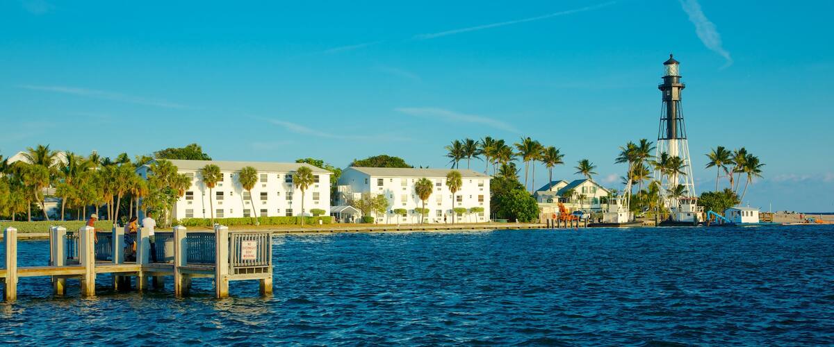 Fort Lauderdale showing views, a lighthouse and a coastal town