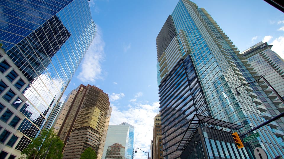 Downtown Vancouver showing a skyscraper, modern architecture and a city