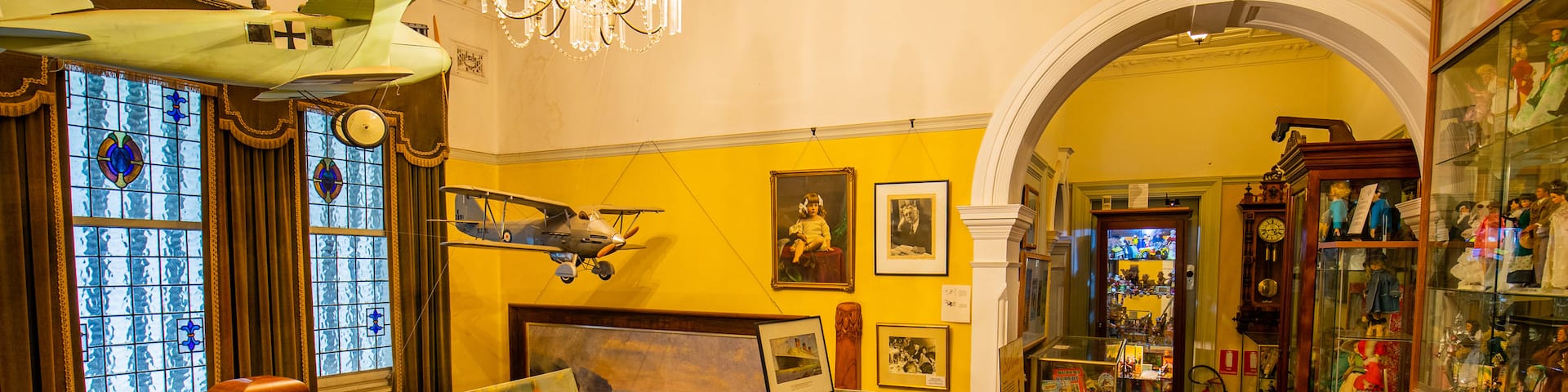 Leuralla New South Wales Toy and Railway Museum featuring interior views