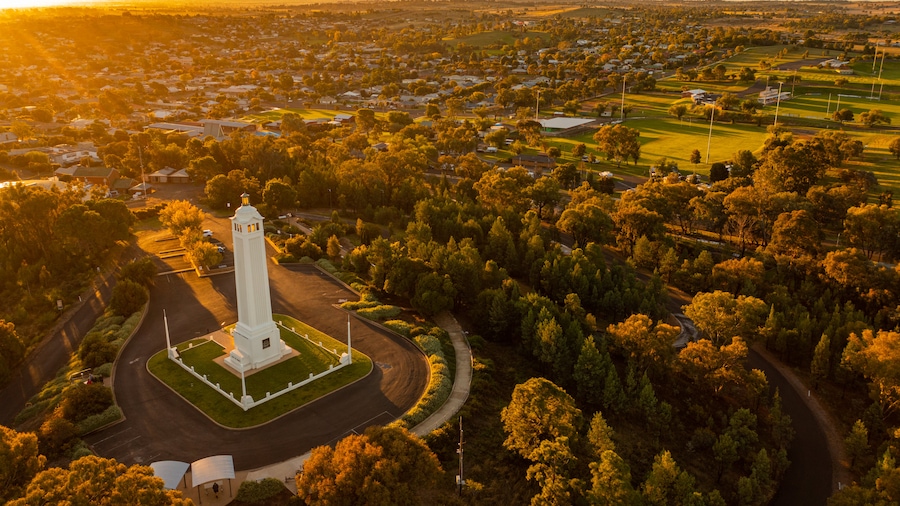 Memorial Hill Lookout showing a sunset and landscape views