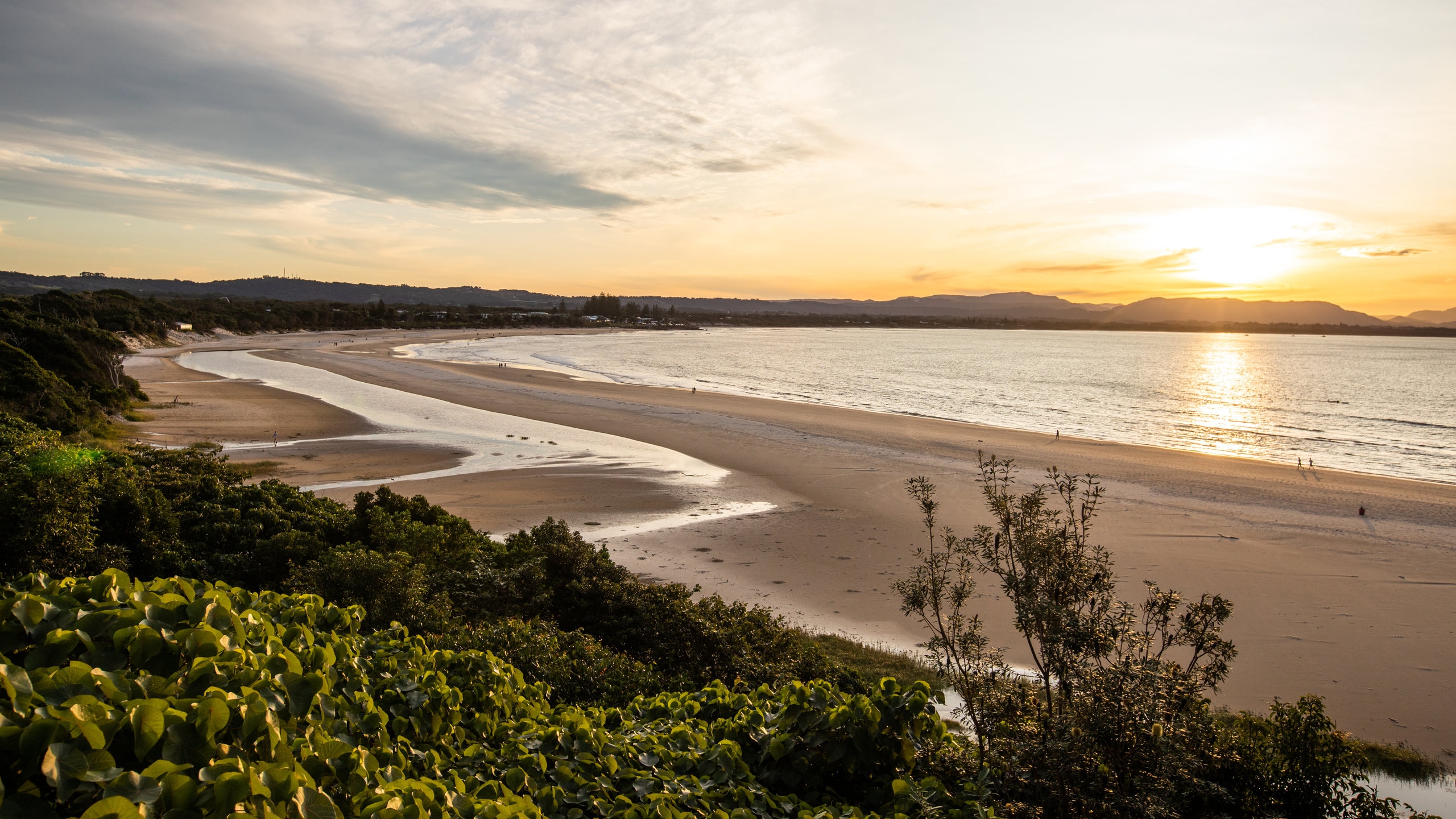 Clarkes Beach holiday holiday houses & more Stayz