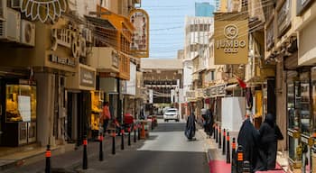 Gold Souq showing street scenes