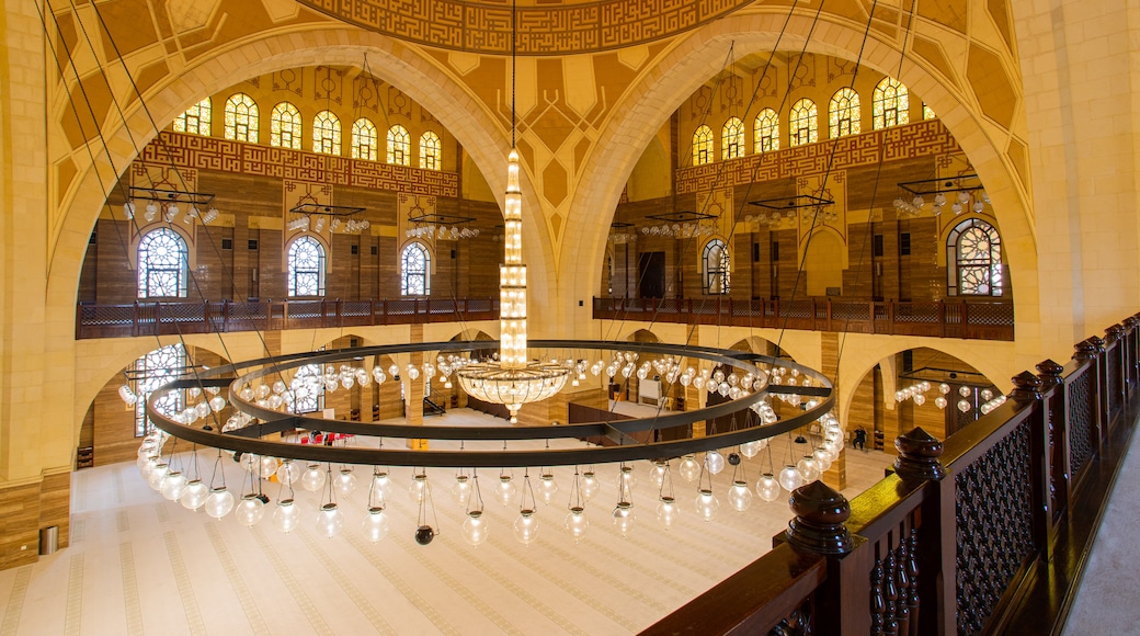 Al Fateh Grand Mosque showing heritage elements and interior views