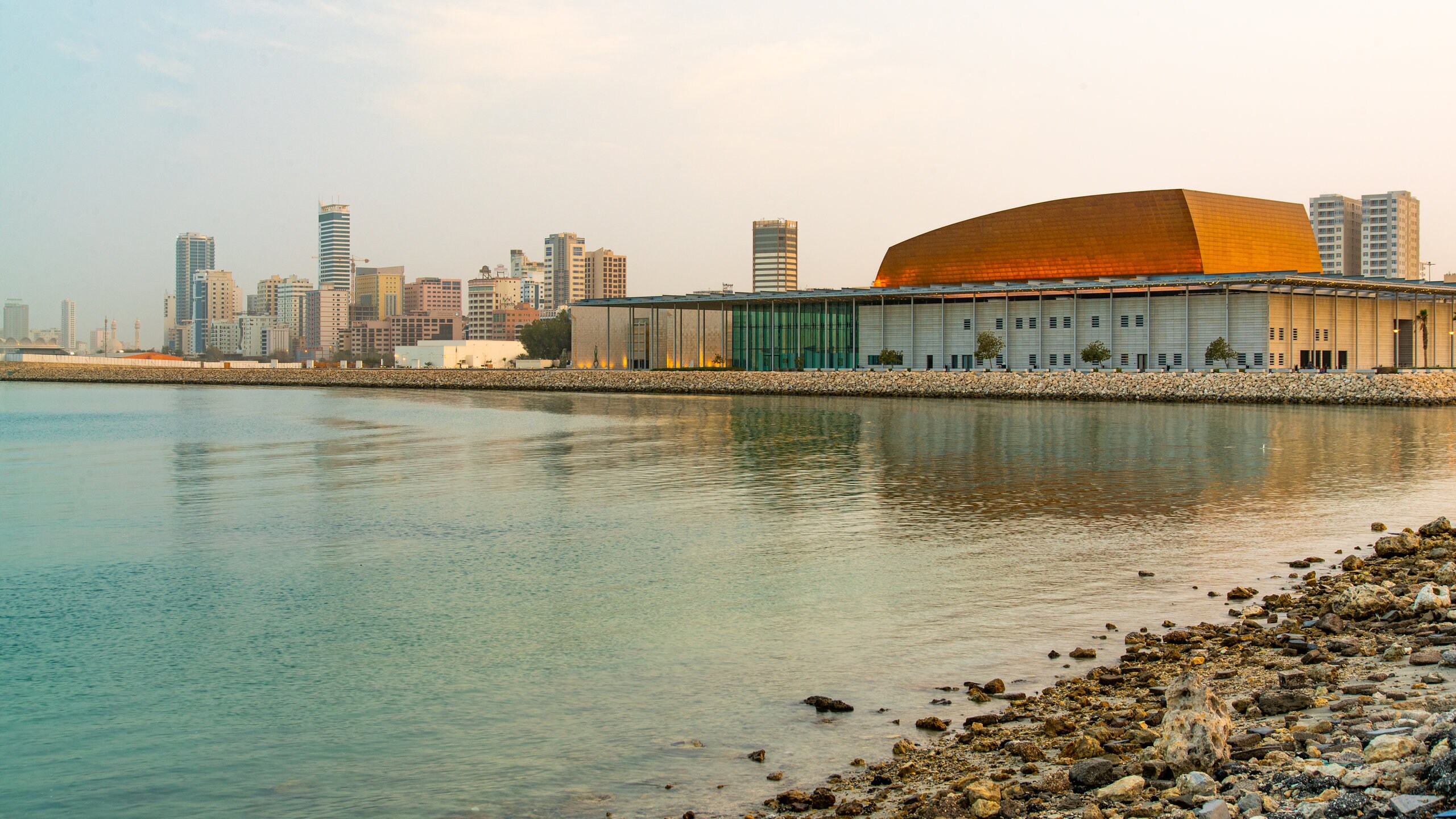 Ferienwohnung Nationaltheater Bahrain: Ferienwohnungen & mehr | FeWo-direkt