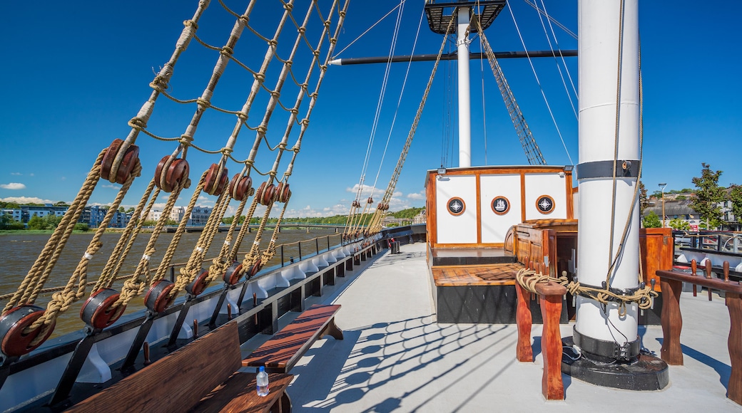 Dunbrody Emigrant Ship which includes boating and a bay or harbor