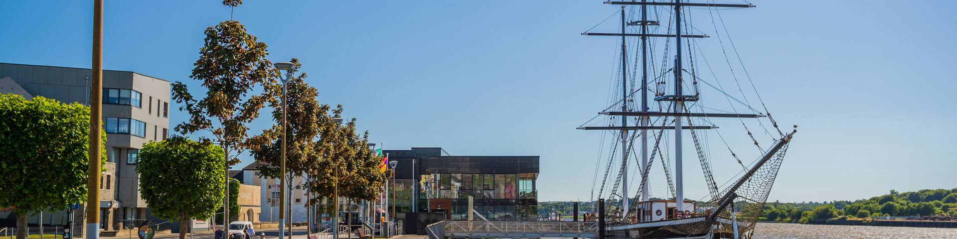 Dunbrody Emigrant Ship which includes boating, heritage elements and a bay or harbor