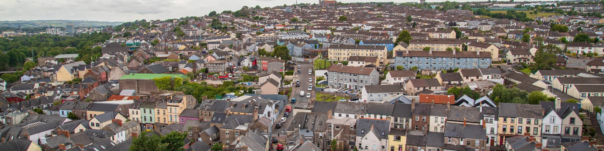 Shandon showing a city and landscape views