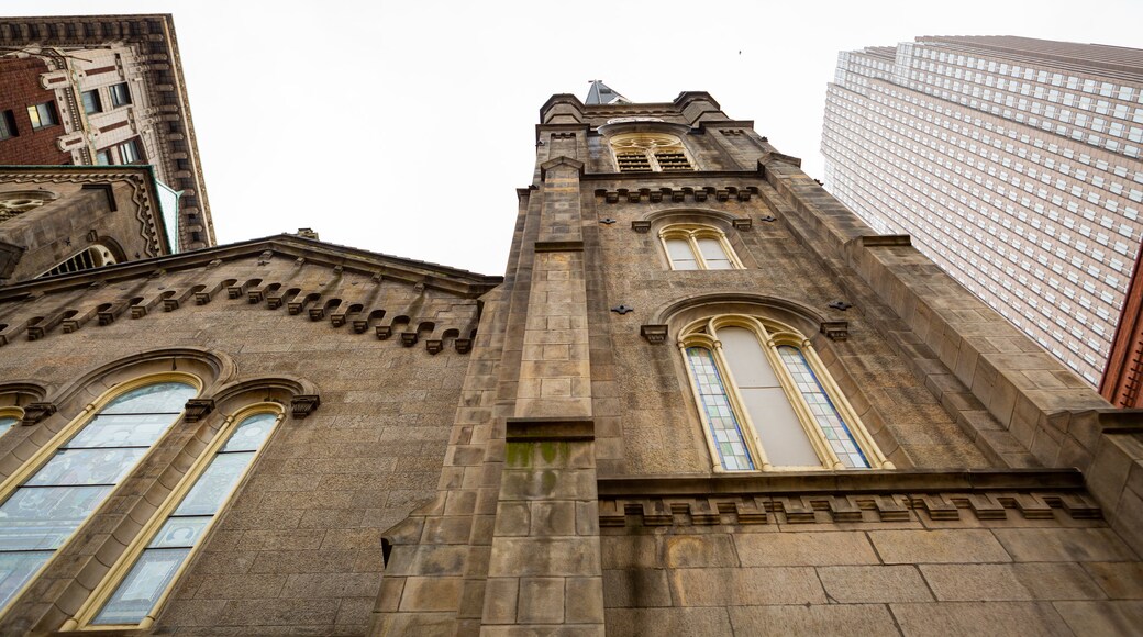 Old Stone Church showing heritage architecture