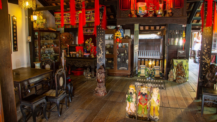 Phung Hung Old House