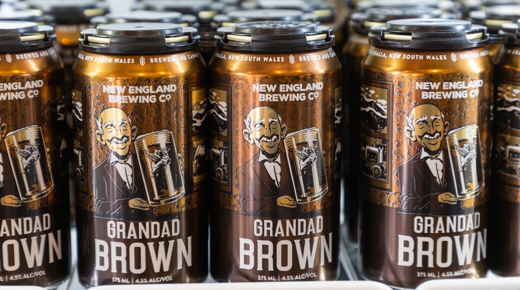 Uralla which includes drinks or beverages