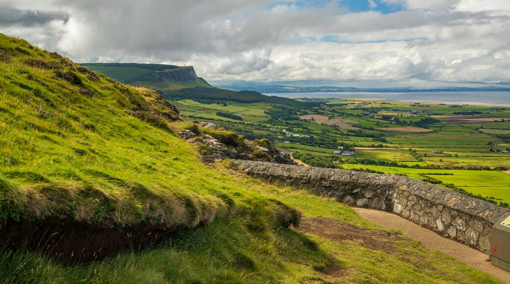 Binevenagh showing landscape views and tranquil scenes