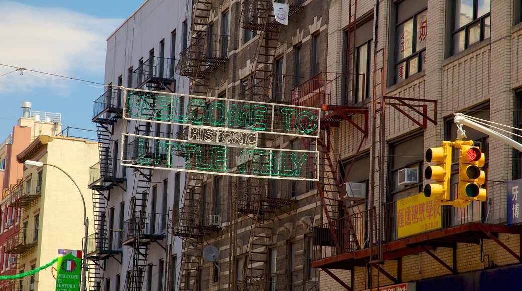 Little Italy montrant signalisation et ville