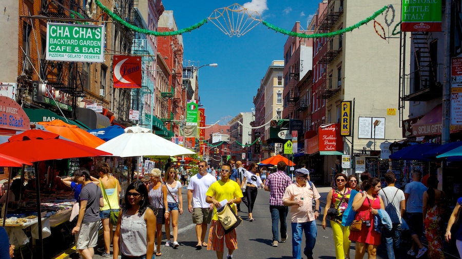 Little Italy showing street scenes, a city and markets
