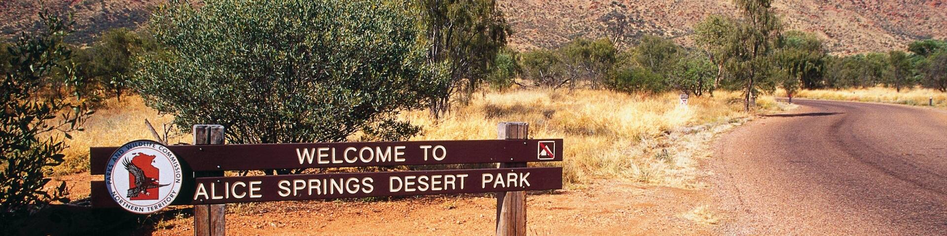 Alice Springs Desert Park showing desert views and signage