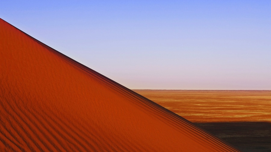 Red Centre which includes desert views