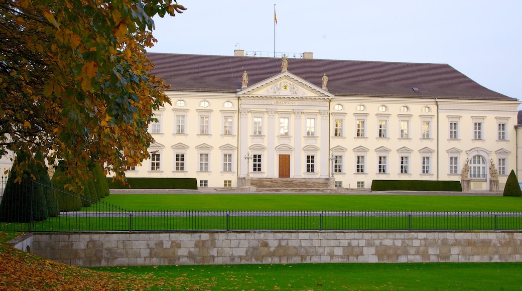 Bellevue Palace showing heritage architecture and a castle