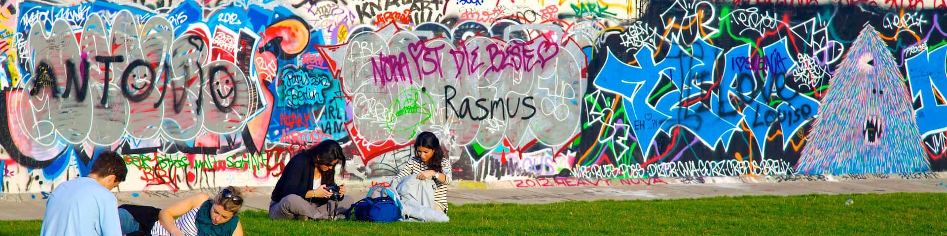East Side Gallery das einen Outdoor-Kunst, Geschichtliches und Picknicken