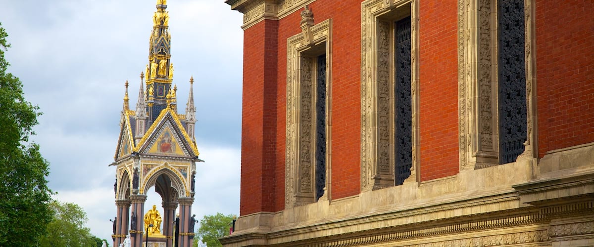 Albert Memorial which includes heritage architecture