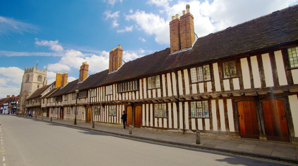 Stratford upon Avon mostrando casa e architettura d\'epoca