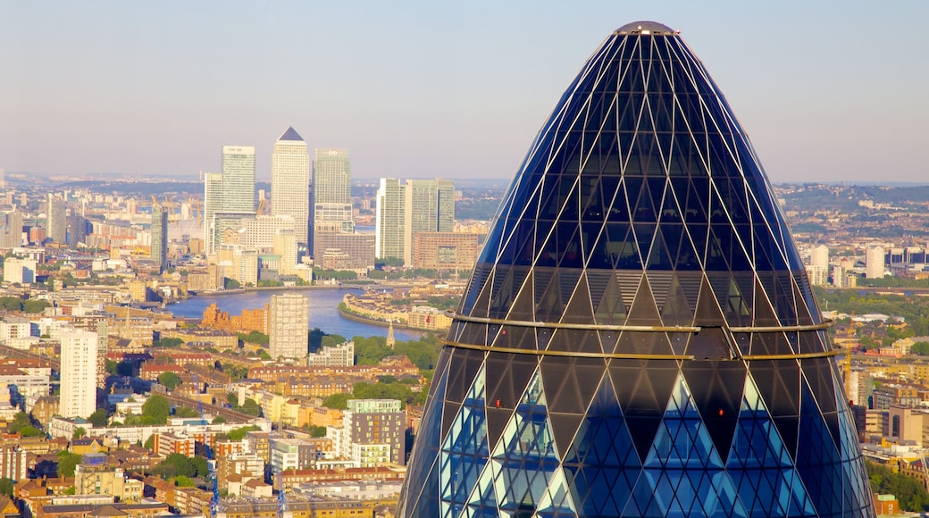 The Gherkin som inkluderar modern arkitektur, skyline och utsikter